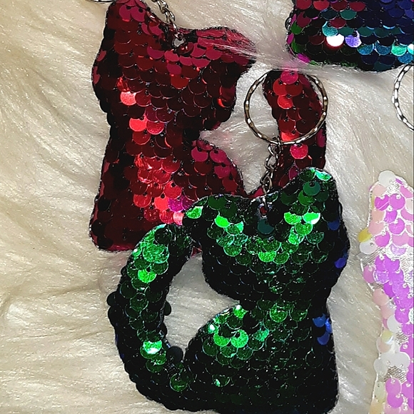 New Adorable Set of 5 Sequin Kitty Cat Keychain Purse charms 🐱🐈 - Picture 5 of 15